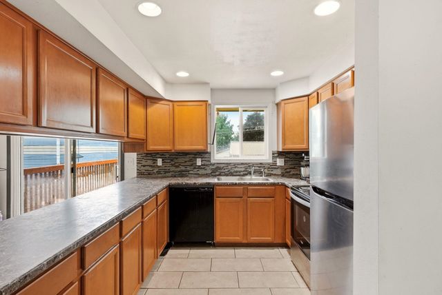 3023 E Ermina Ave, Spokane, WA 99207