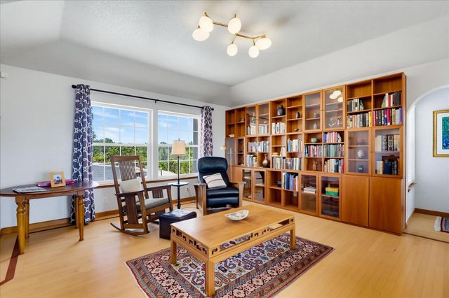 15391 Pear Valley Ln, Auburn, CA 95603