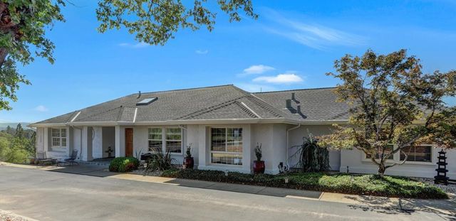 15391 Pear Valley Ln, Auburn, CA 95603