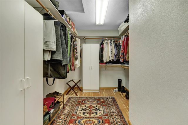 15391 Pear Valley Ln, Auburn, CA 95603