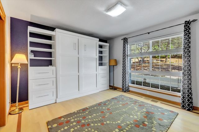 15391 Pear Valley Ln, Auburn, CA 95603