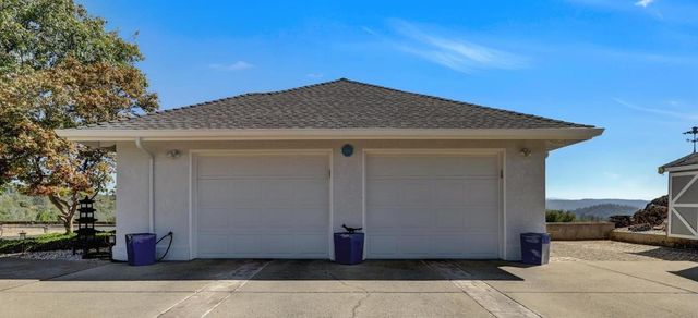 15391 Pear Valley Ln, Auburn, CA 95603