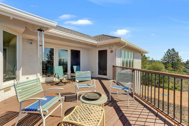 15391 Pear Valley Ln, Auburn, CA 95603