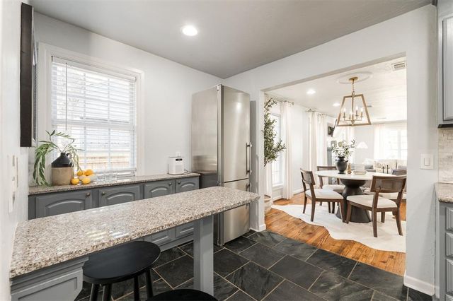 2017 Huntington Avenue, Nichols Hills, OK 73116