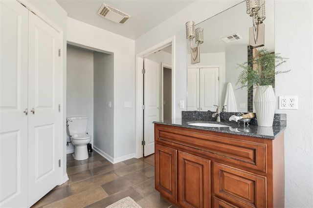 2017 Huntington Avenue, Nichols Hills, OK 73116