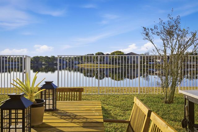 19430 Stonebrook Street, Weston, FL 33332