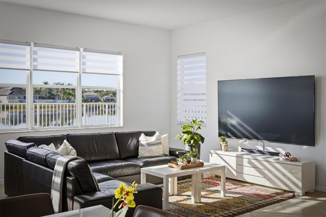 19430 Stonebrook Street, Weston, FL 33332