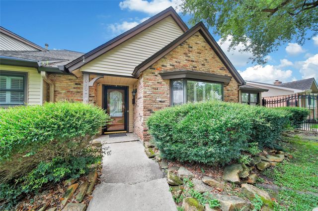 1030 Chantilly Lane, Houston, TX 77018