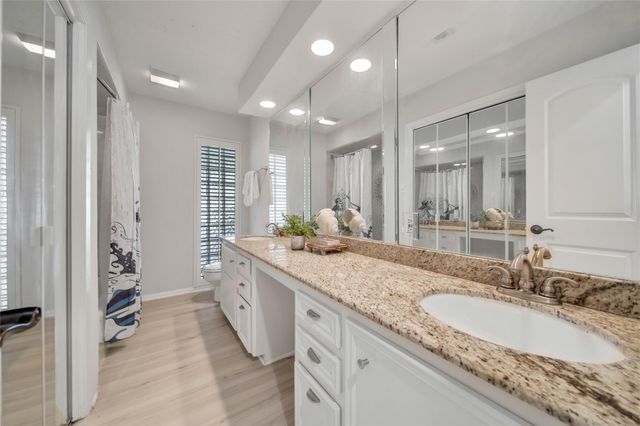1030 Chantilly Lane, Houston, TX 77018
