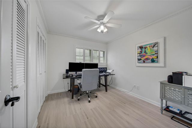 1030 Chantilly Lane, Houston, TX 77018