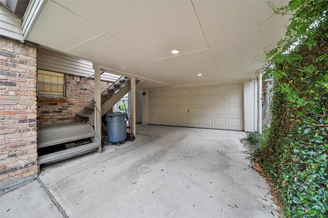 1030 Chantilly Lane, Houston, TX 77018