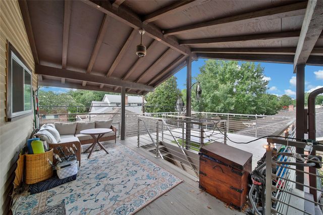 1030 Chantilly Lane, Houston, TX 77018