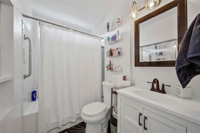 1030 Chantilly Lane, Houston, TX 77018