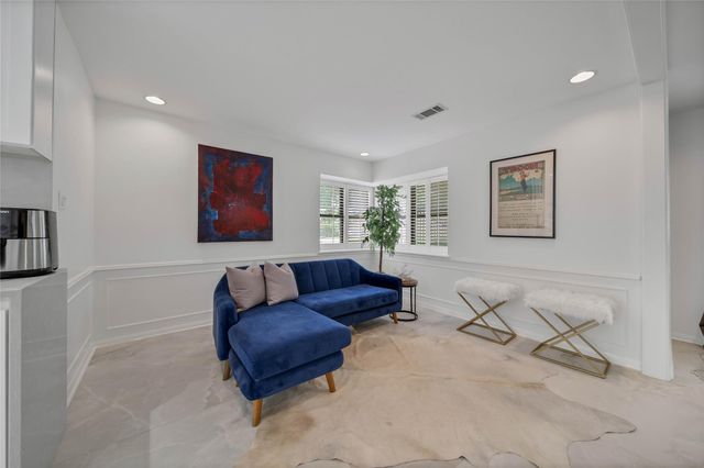 1030 Chantilly Lane, Houston, TX 77018