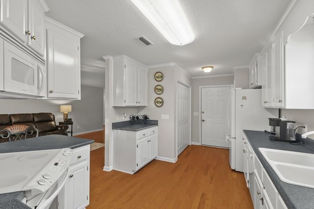 683 Calhoun Dr, Abbeville, AL 36310