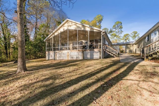 683 Calhoun Dr, Abbeville, AL 36310