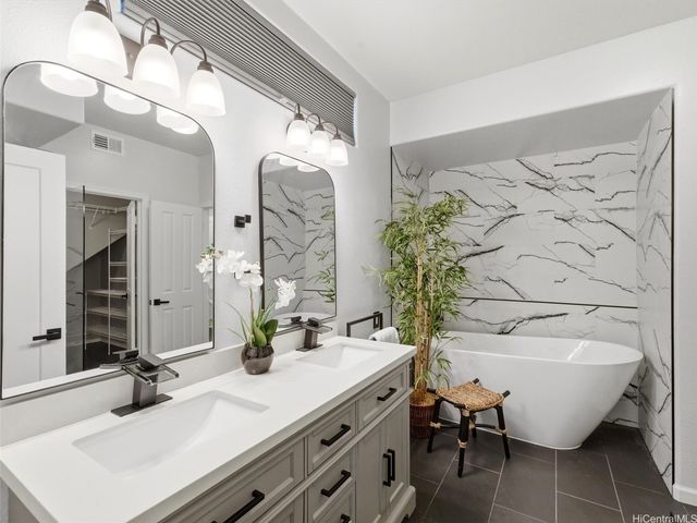 91-768 Launahele Street 102, Ewa Beach, HI 96706