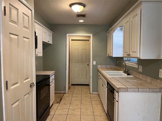 736 Red Oak Terrace, Edmond, OK 73003
