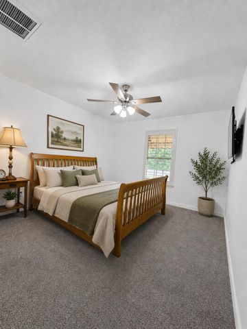 5752 S Winsor Drive, Battlefield, MO 65619