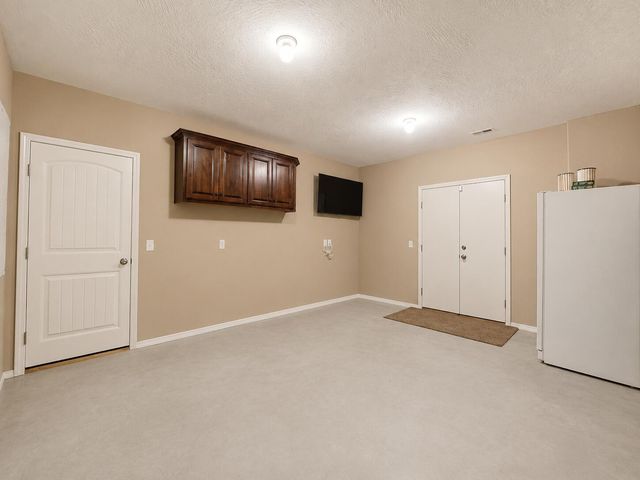 5752 S Winsor Drive, Battlefield, MO 65619