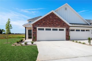 2811 SW Hampshire Avenue, Bentonville, AR 72713