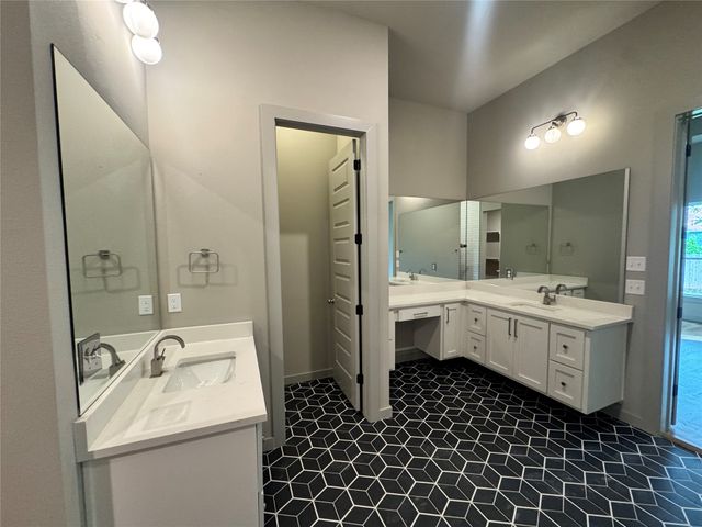 6560 E 128th Street S, Bixby, OK 74008