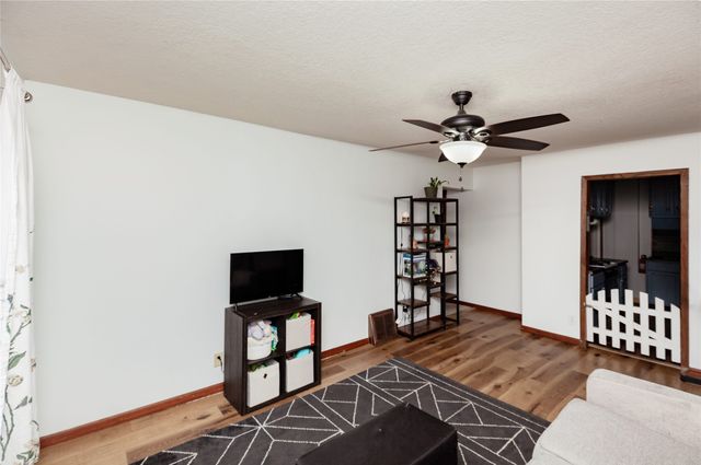 3414 E 35th Street, Des Moines, IA 50317