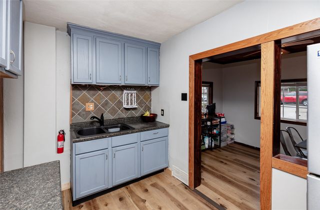 3414 E 35th Street, Des Moines, IA 50317