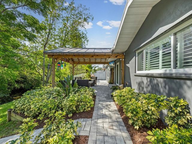 1405 EMBASSY DRIVE, Clearwater, FL 33764