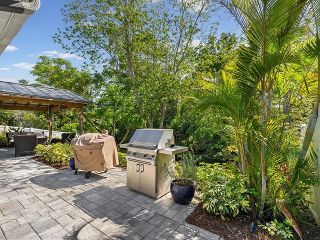 1405 EMBASSY DRIVE, Clearwater, FL 33764