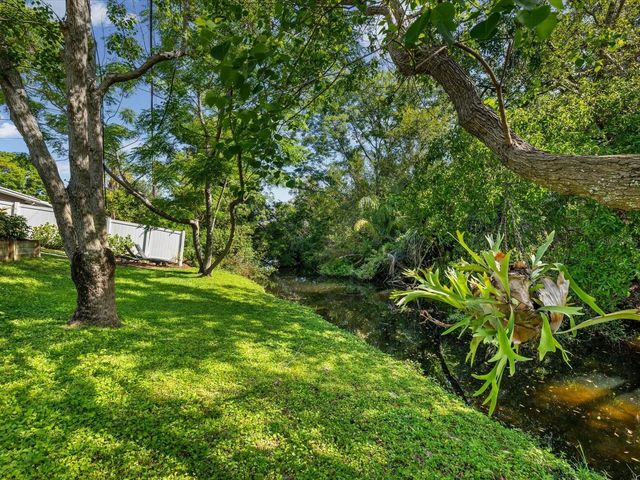 1405 EMBASSY DRIVE, Clearwater, FL 33764