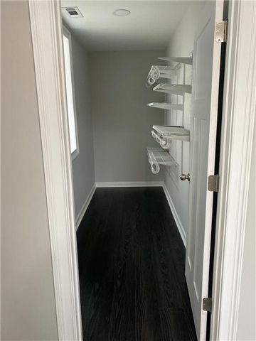 1394 Metropolitan SW Parkway, Atlanta, GA 30310