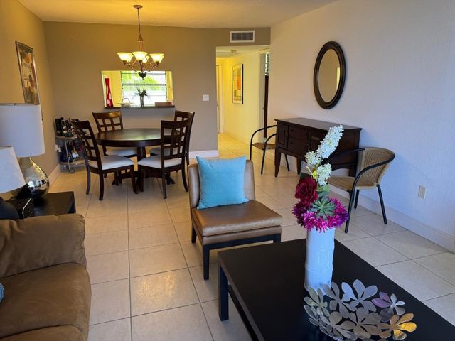 900 Colony Point Circle 407, Pembroke Pines, FL 33026