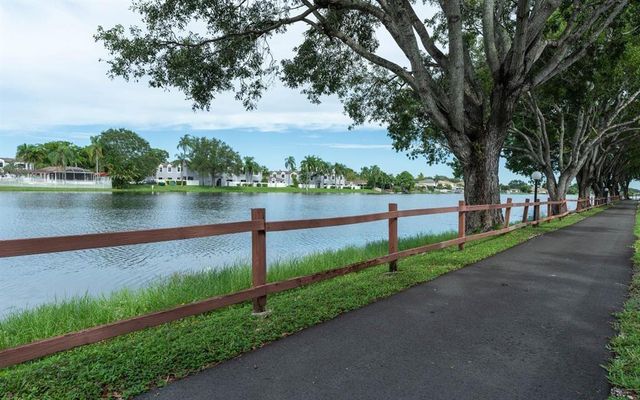 900 Colony Point Circle 407, Pembroke Pines, FL 33026