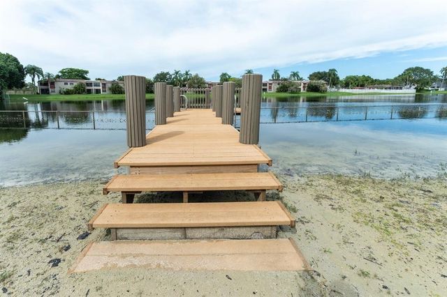 900 Colony Point Circle 407, Pembroke Pines, FL 33026