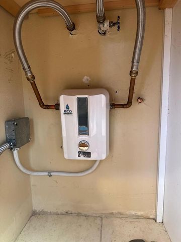 900 Colony Point Circle 407, Pembroke Pines, FL 33026