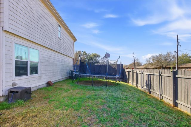 1303 Sunflower LN, San Marcos, TX 78666