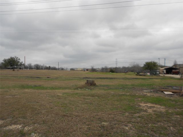 6612 Williamson RD, Creedmoor, TX 78610