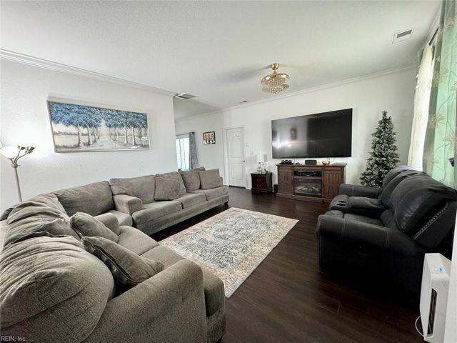 4080 Trenwith LN, Virginia Beach, VA 23456