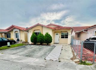 6430 W 25th Ln, Hialeah, FL 33016