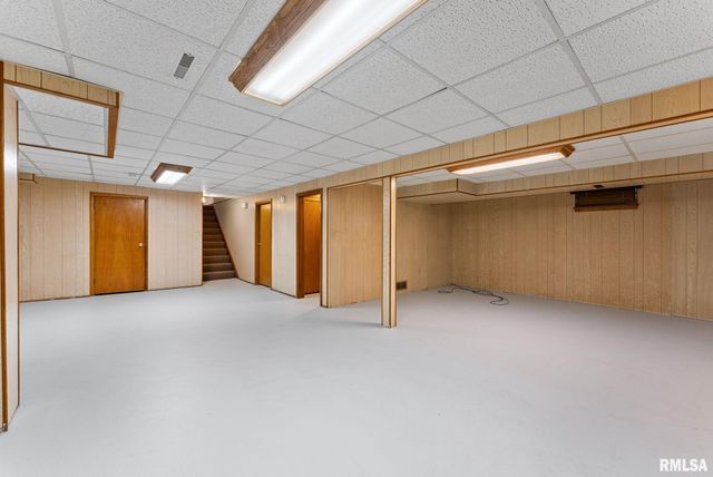 2721 30TH Avenue, Rock Island, IL 61201