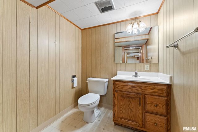 2721 30TH Avenue, Rock Island, IL 61201