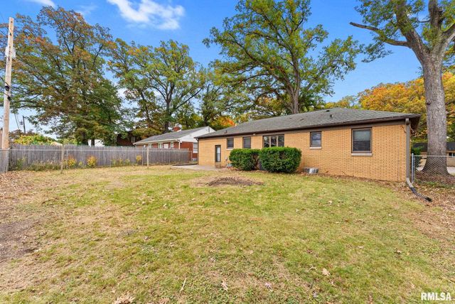 2721 30TH Avenue, Rock Island, IL 61201