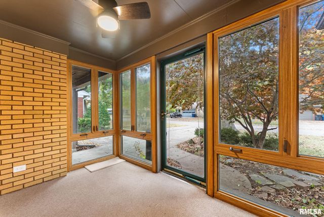 2721 30TH Avenue, Rock Island, IL 61201