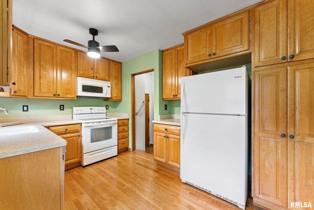 2721 30TH Avenue, Rock Island, IL 61201