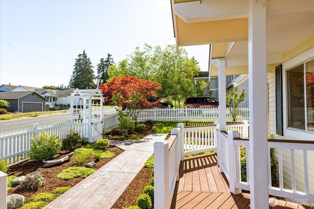 1355 Sealawn Boulevard, Freeland, WA 98249