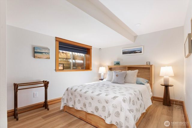 1355 Sealawn Boulevard, Freeland, WA 98249