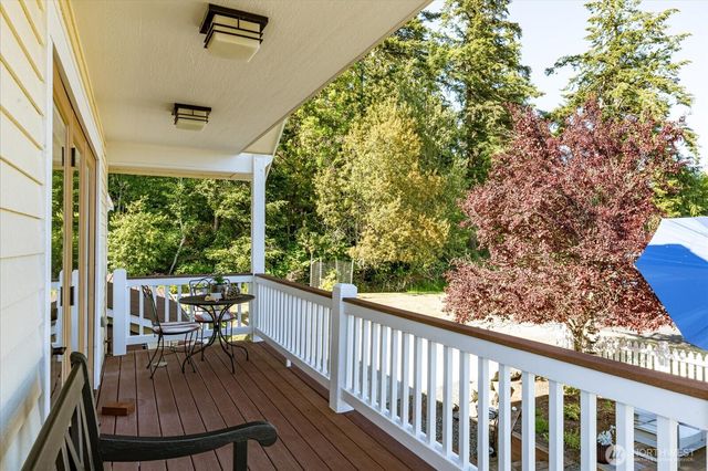 1355 Sealawn Boulevard, Freeland, WA 98249