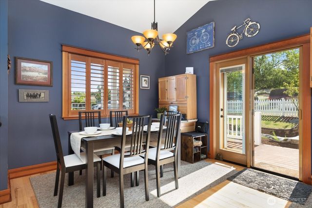 1355 Sealawn Boulevard, Freeland, WA 98249