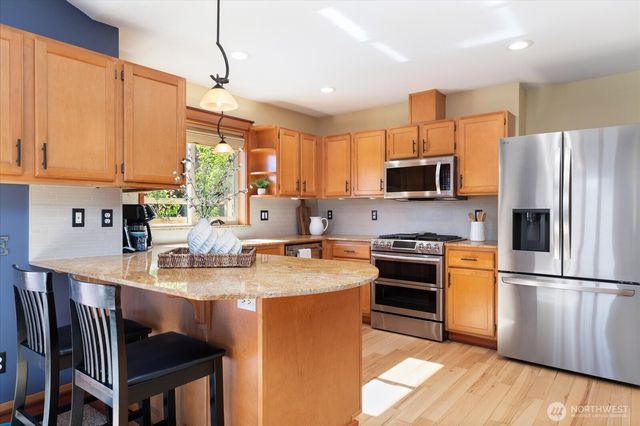 1355 Sealawn Boulevard, Freeland, WA 98249